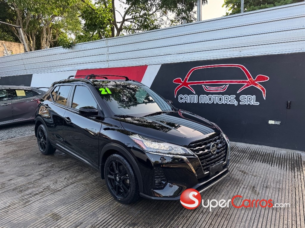 2021 Nissan Kicks SR