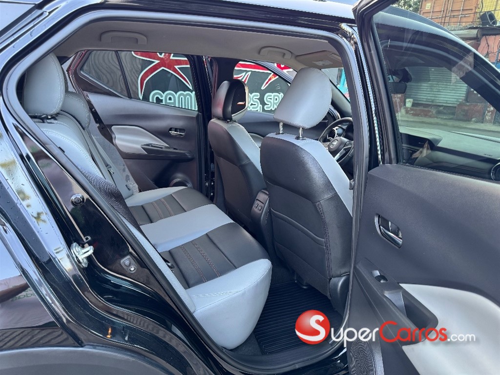 2021 Nissan Kicks SR — foto 10 / 12