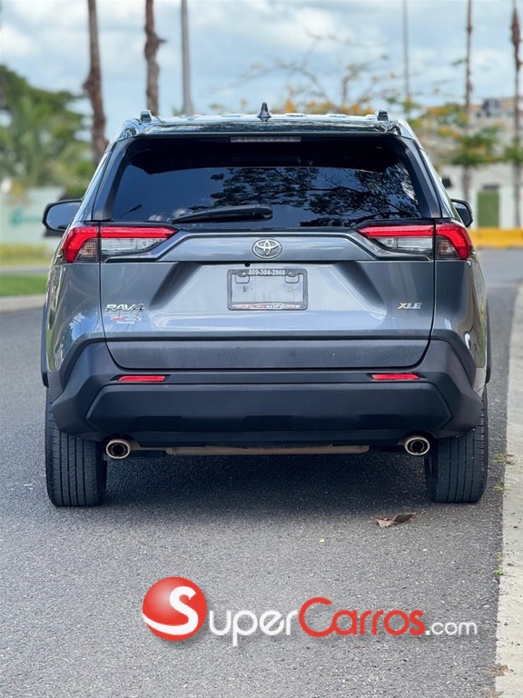2019 Toyota RAV4 XLE — foto 5 / 9