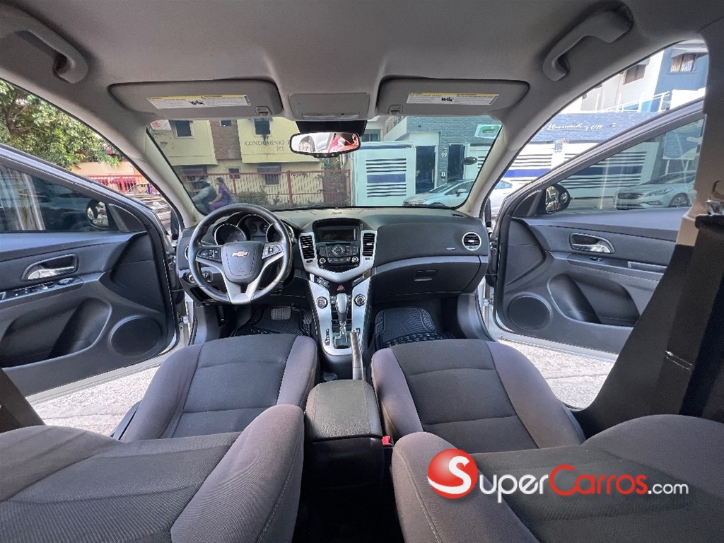 2014 Chevrolet Cruze LT — foto 9 / 11