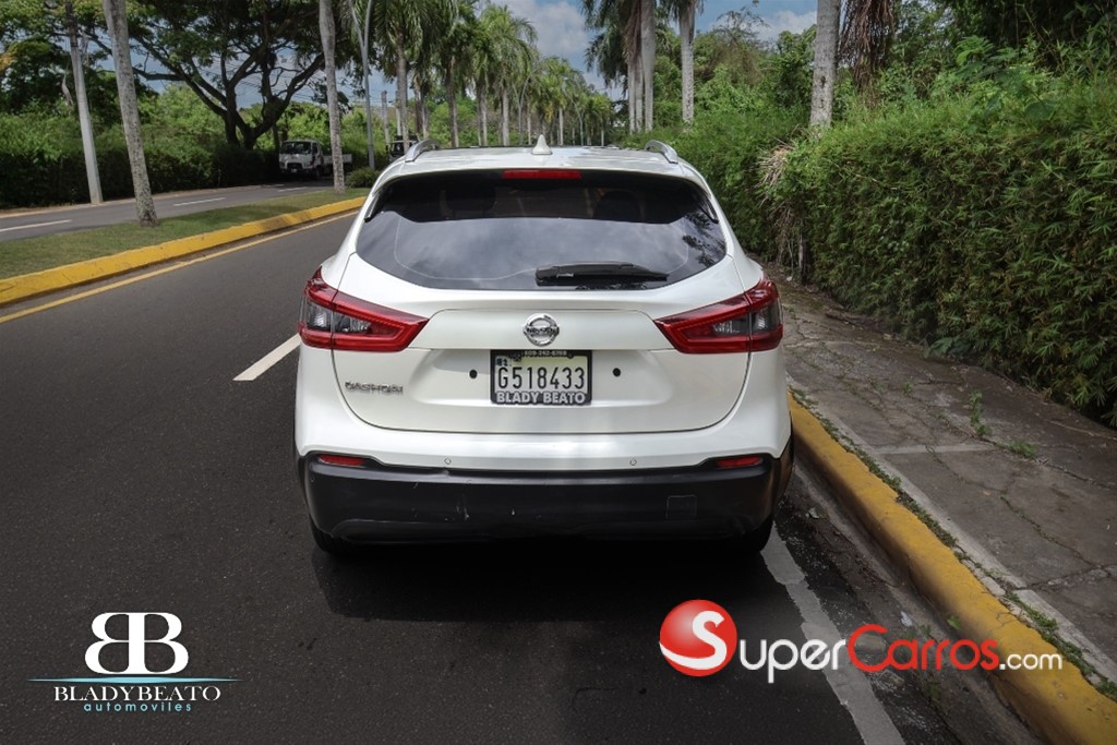 2020 Nissan Qashqai Exclusive — foto 8 / 11
