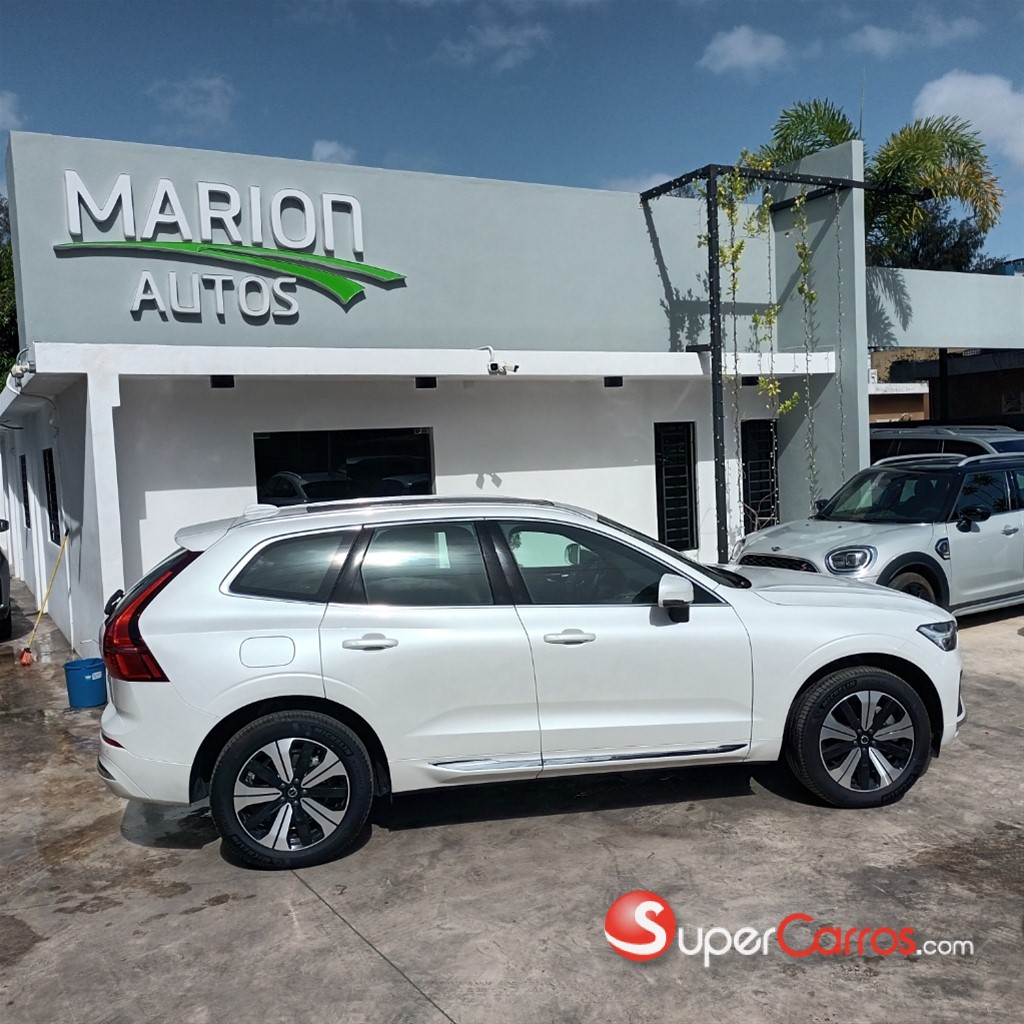2025 Volvo XC60 Plus Recharge