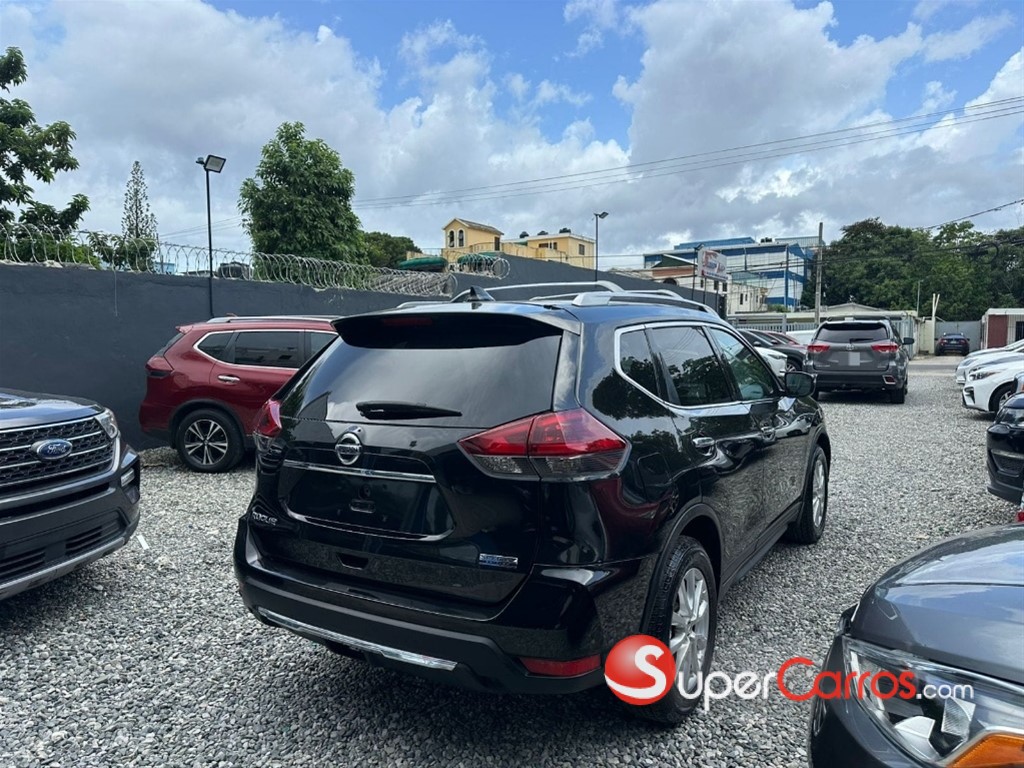 2019 Nissan Rogue S — foto 4 / 10