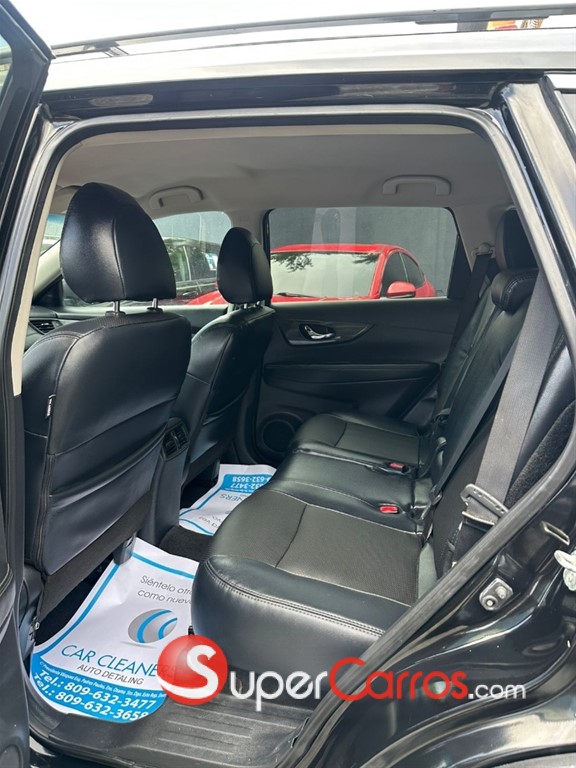 2019 Nissan Rogue S — foto 8 / 10