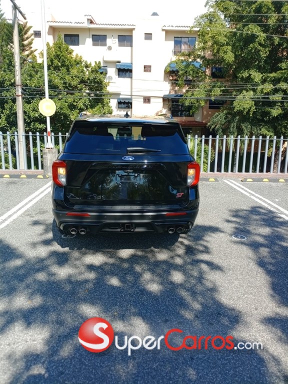 2020 Ford Explorer ST — foto 9 / 11