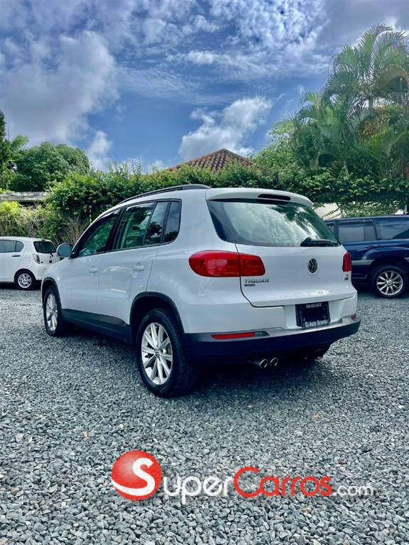 2018 Volkswagen Tiguan — foto 8 / 11