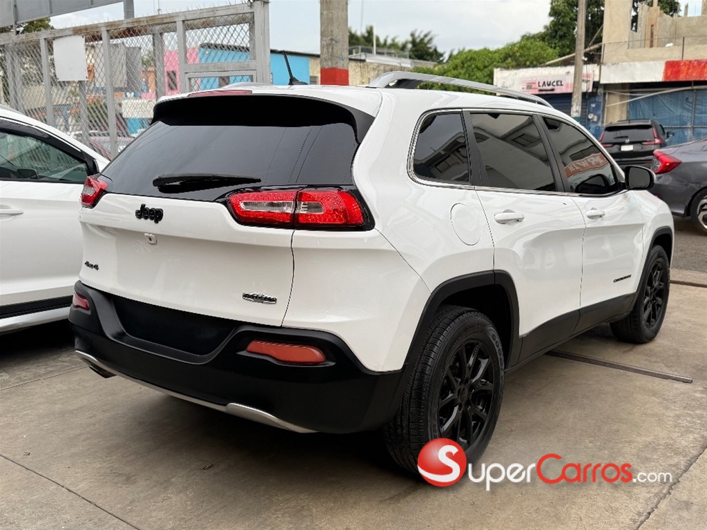 2017 Jeep Cherokee Latitude — foto 8 / 10