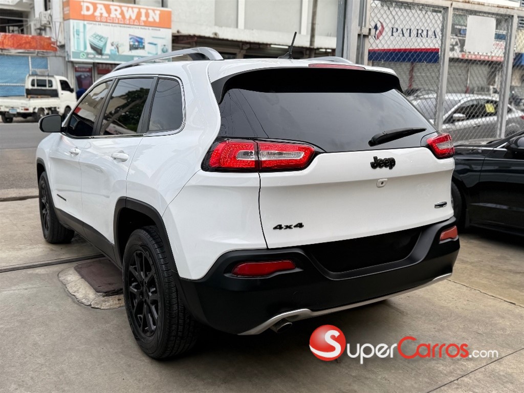 2017 Jeep Cherokee Latitude — foto 10 / 10