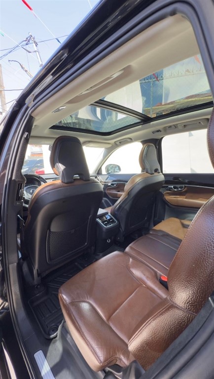2019 Volvo XC90 Momentum T6 — foto 6 / 11