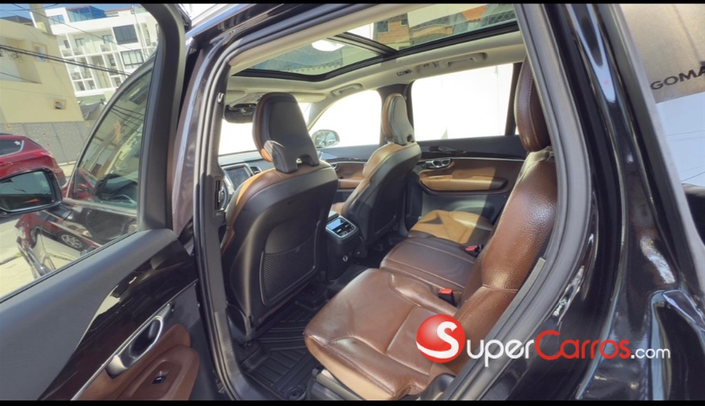 2019 Volvo XC90 Momentum T6 — foto 9 / 11