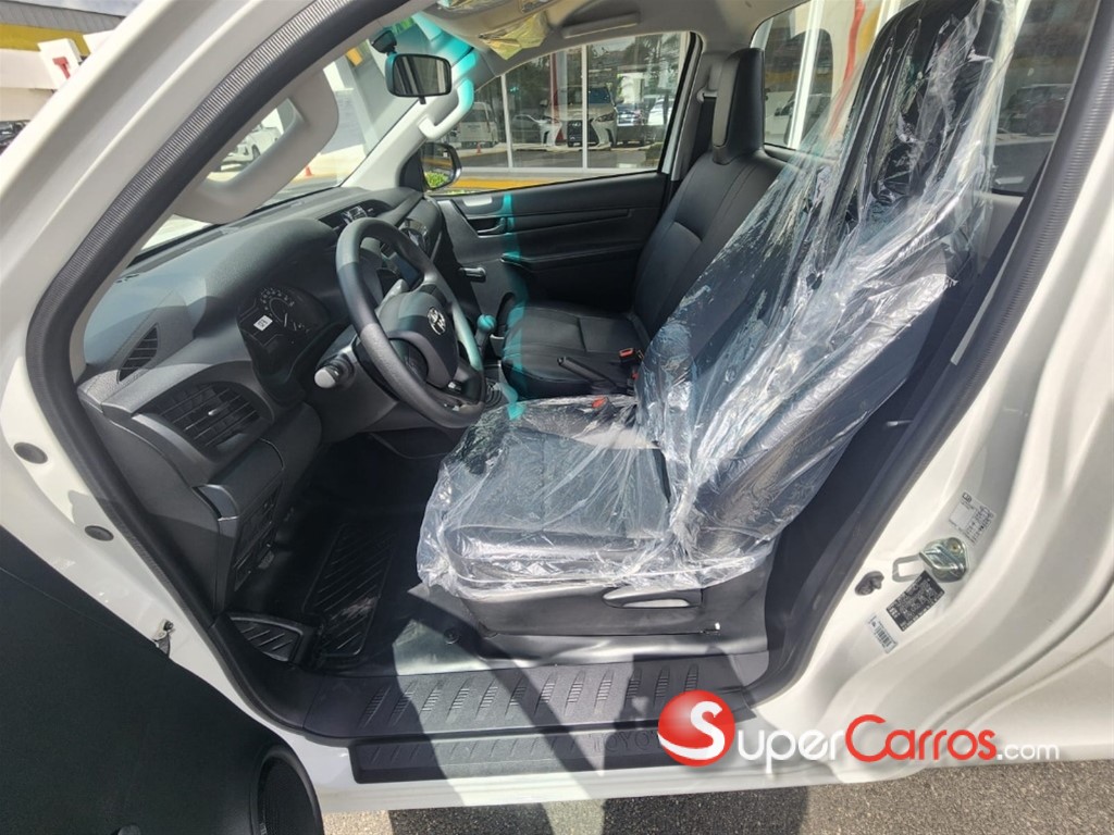 2025 Toyota Hilux — foto 7 / 10