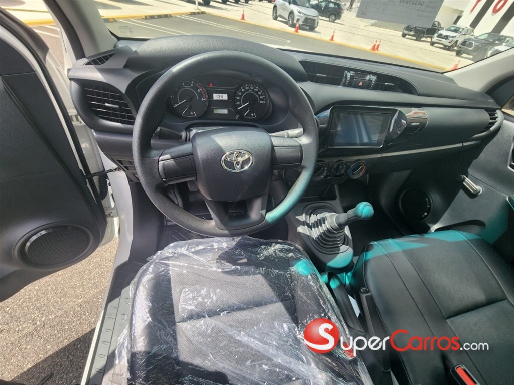 2025 Toyota Hilux — foto 8 / 10