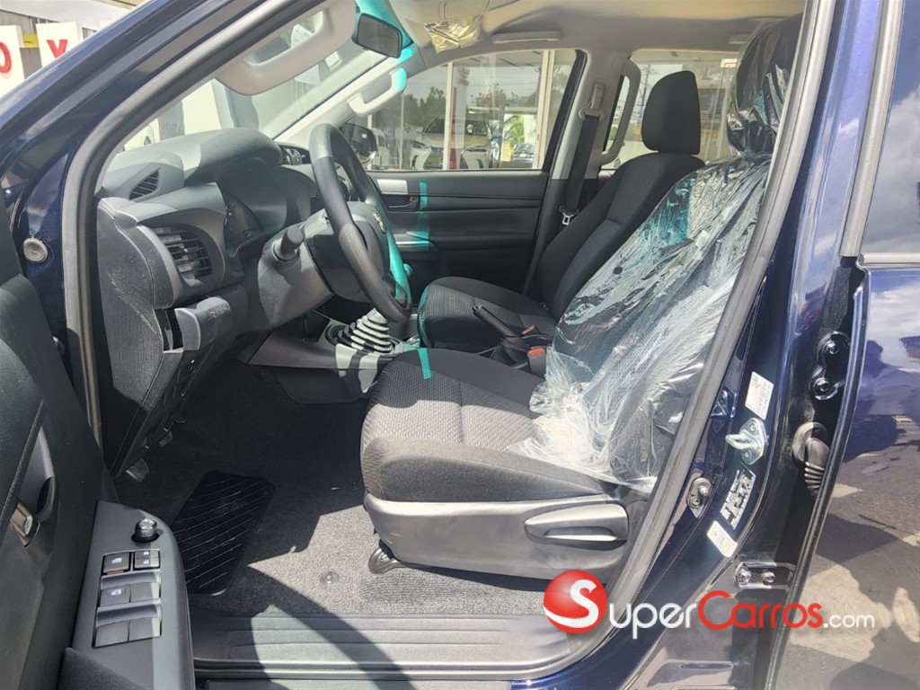 2025 Toyota Hilux — foto 7 / 9