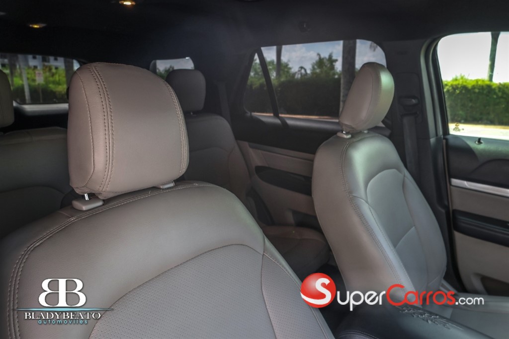 2018 Ford Explorer — foto 3 / 12