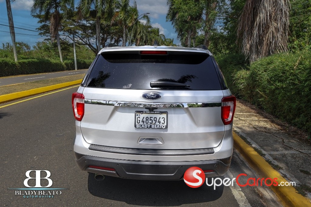 2018 Ford Explorer — foto 8 / 12