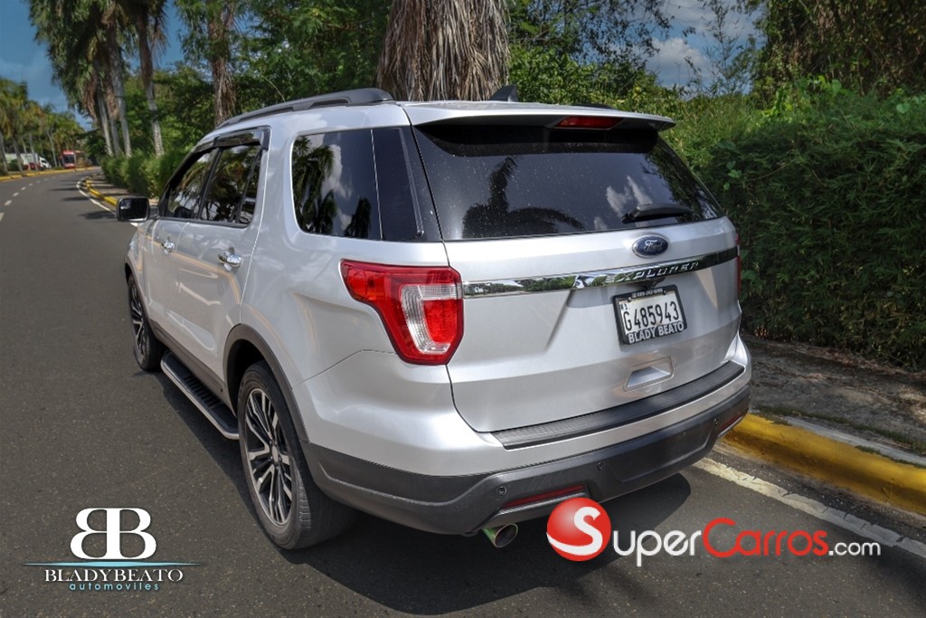 2018 Ford Explorer — foto 9 / 12