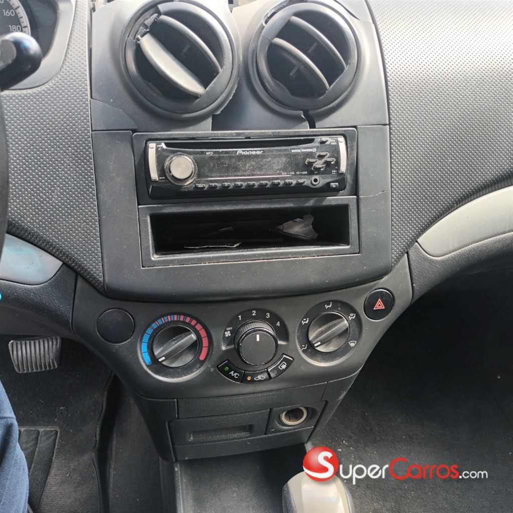 2010 Chevrolet Aveo LT — foto 6 / 12
