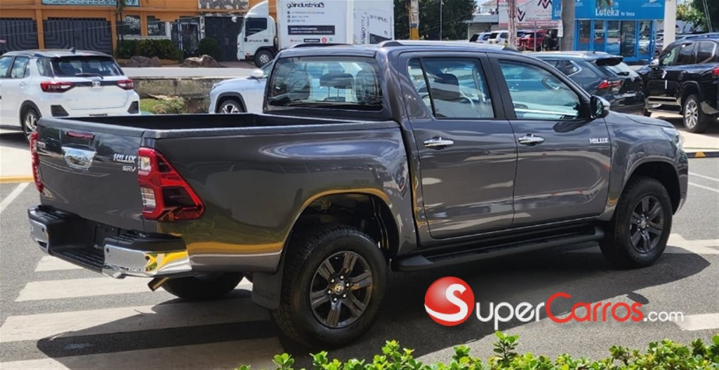 2026 Toyota Hilux Limited — foto 2 / 5