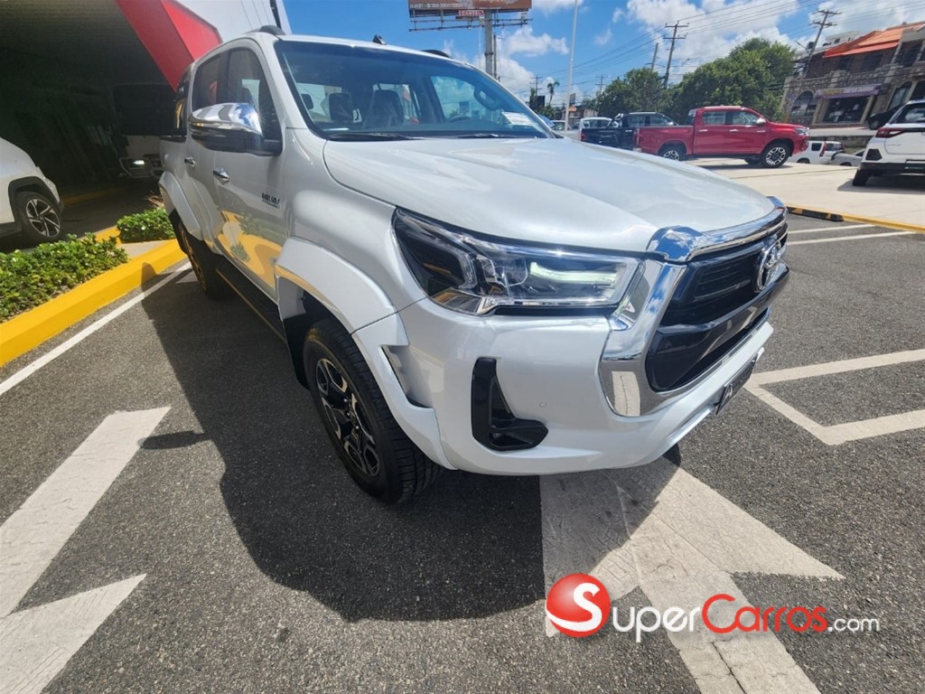 2025 Toyota Hilux WIDE TREAD — foto 10 / 11