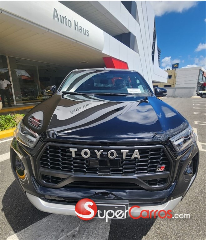 2026 Toyota Hilux GR Sport — foto 2 / 10