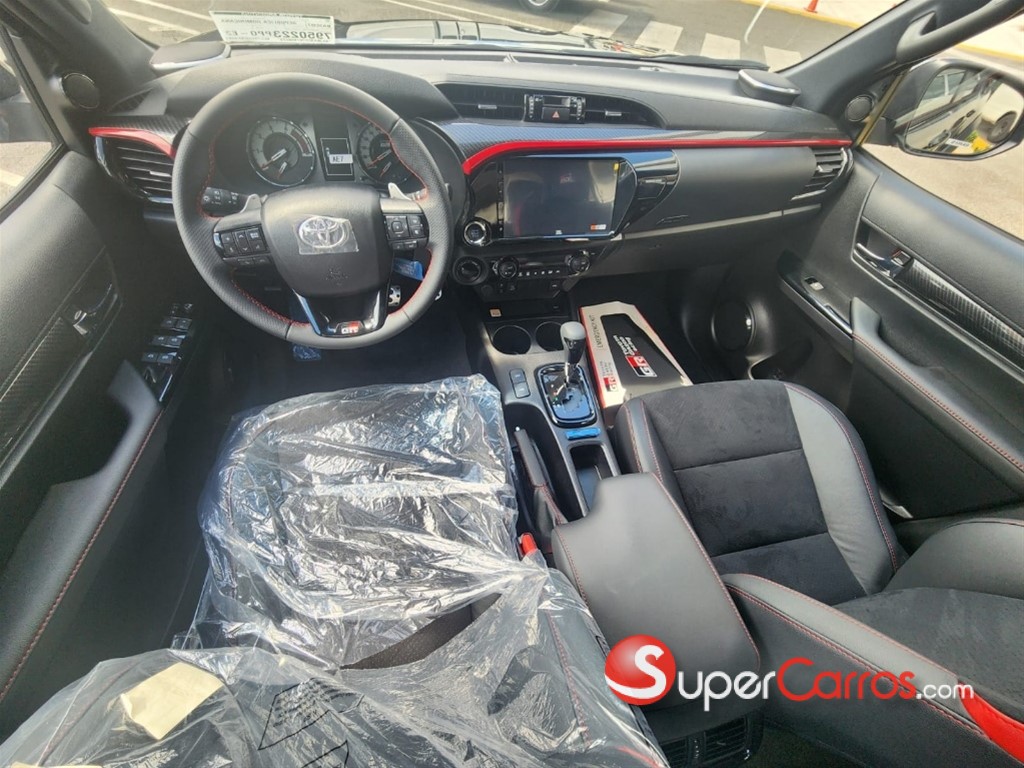2026 Toyota Hilux GR Sport — foto 10 / 10