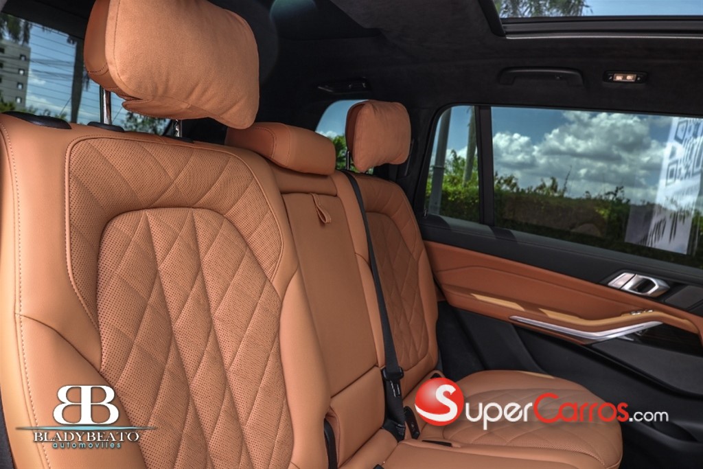 2023 BMW X 7 XDRIVE 40i — foto 6 / 12