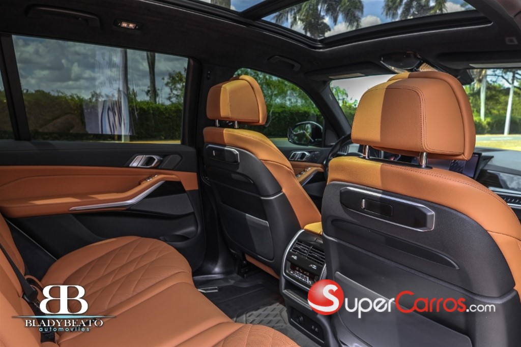 2023 BMW X 7 XDRIVE 40i — foto 8 / 12