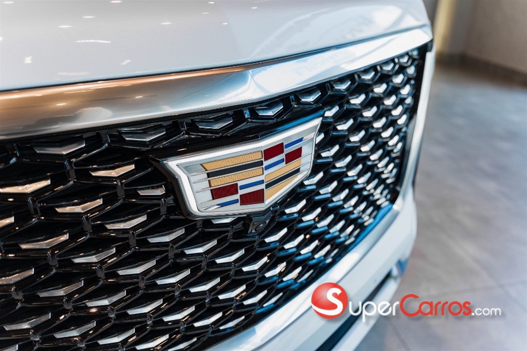 2026 Cadillac Escalade Premium Luxury — foto 3 / 11