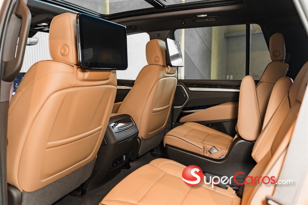 2026 Cadillac Escalade Premium Luxury — foto 8 / 11