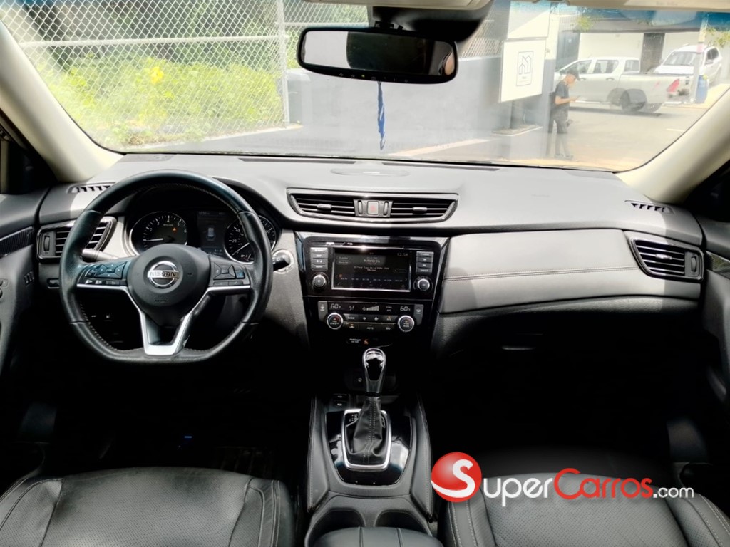 2019 Nissan Rogue SV FULL — foto 8 / 12