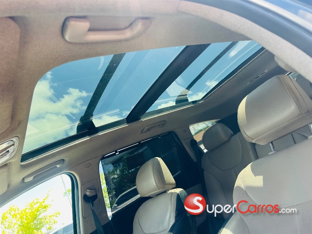 2020 Hyundai Santa Fe SEL — foto 8 / 12