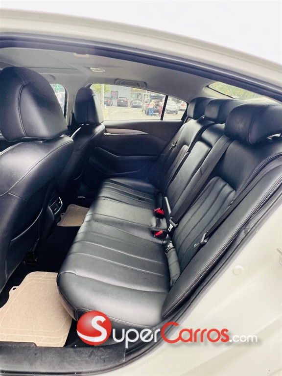 2020 Mazda 6 Touring — foto 3 / 12