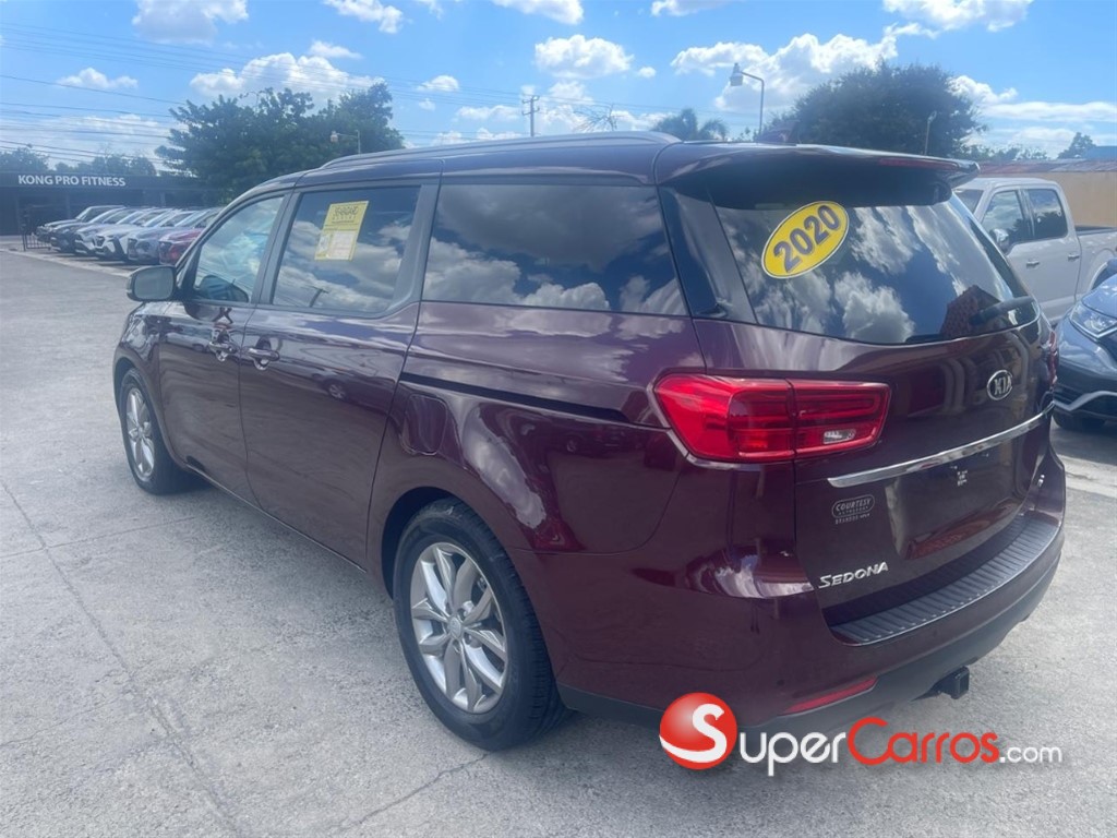 2020 Kia Sedona EX — foto 10 / 12