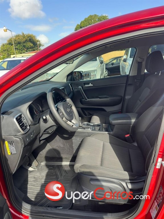 2020 Kia Sportage LX — foto 10 / 12