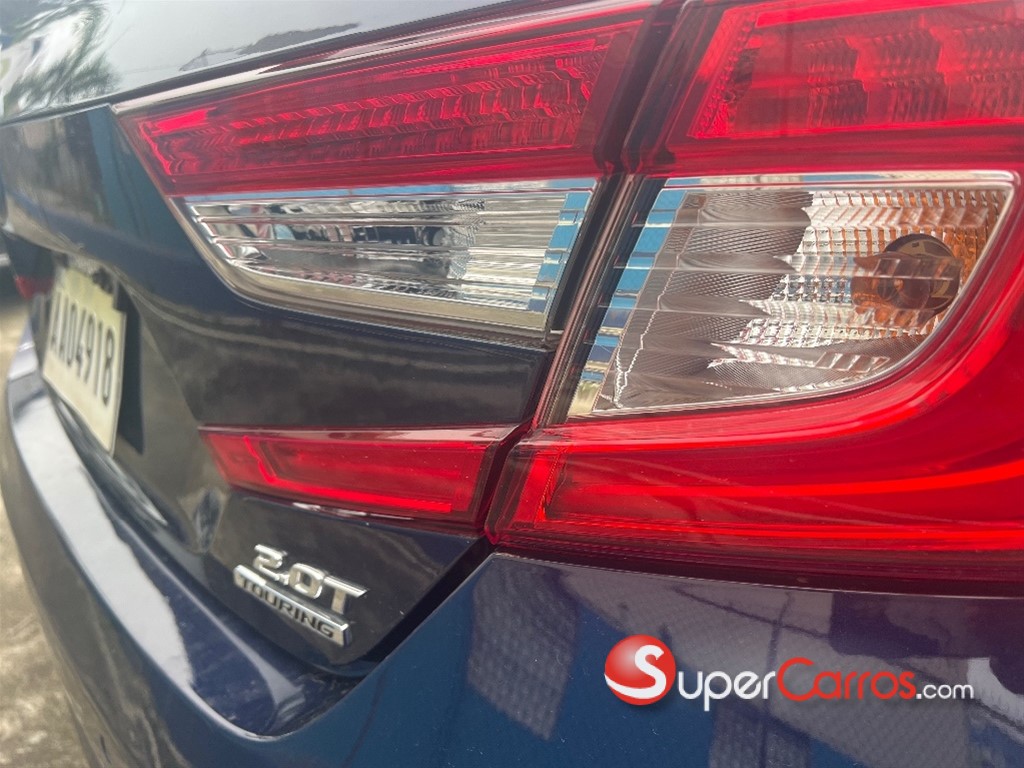 2018 Honda Accord Touring 2.0T — foto 4 / 8