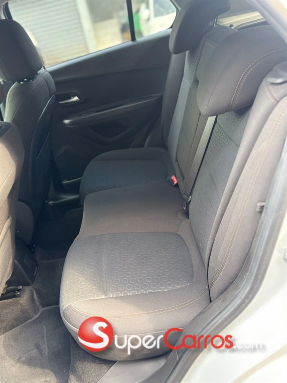 2020 Chevrolet Trax LS — foto 8 / 12