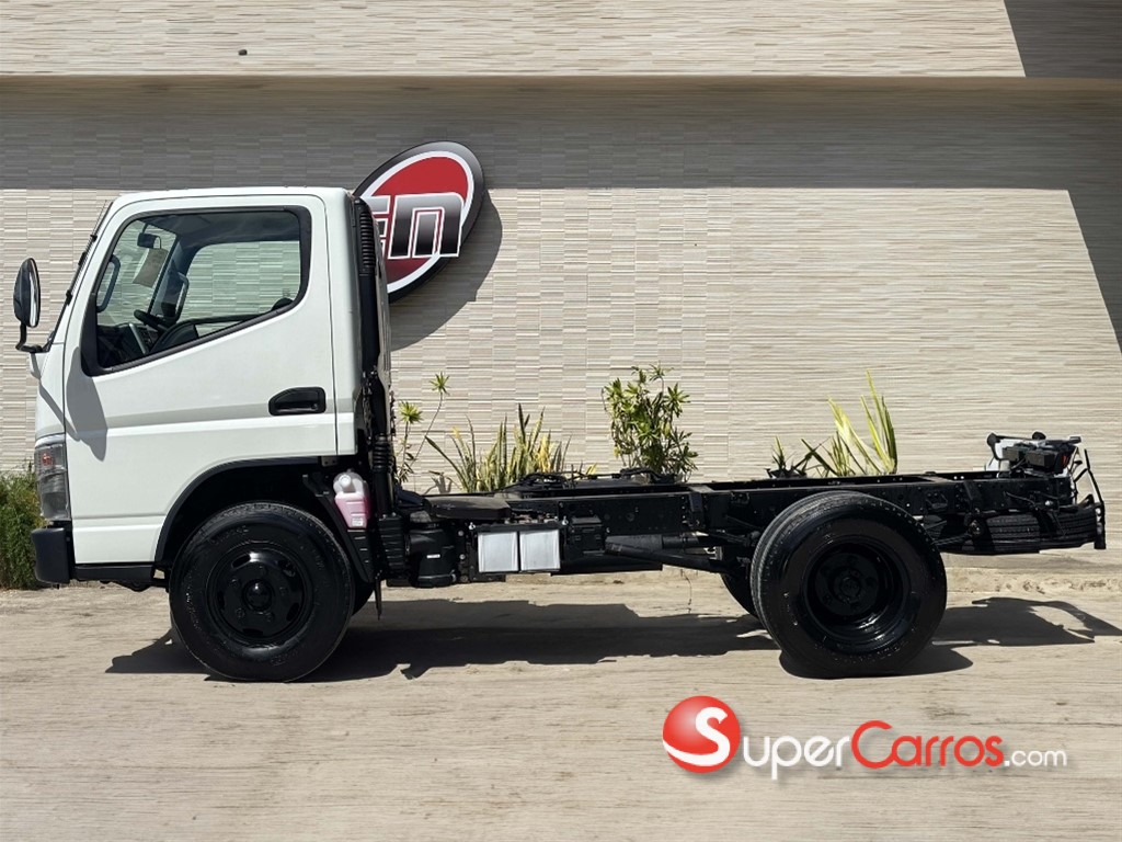 2024 Mitsubishi Motors Canter Cama 10 pies — foto 8 / 9