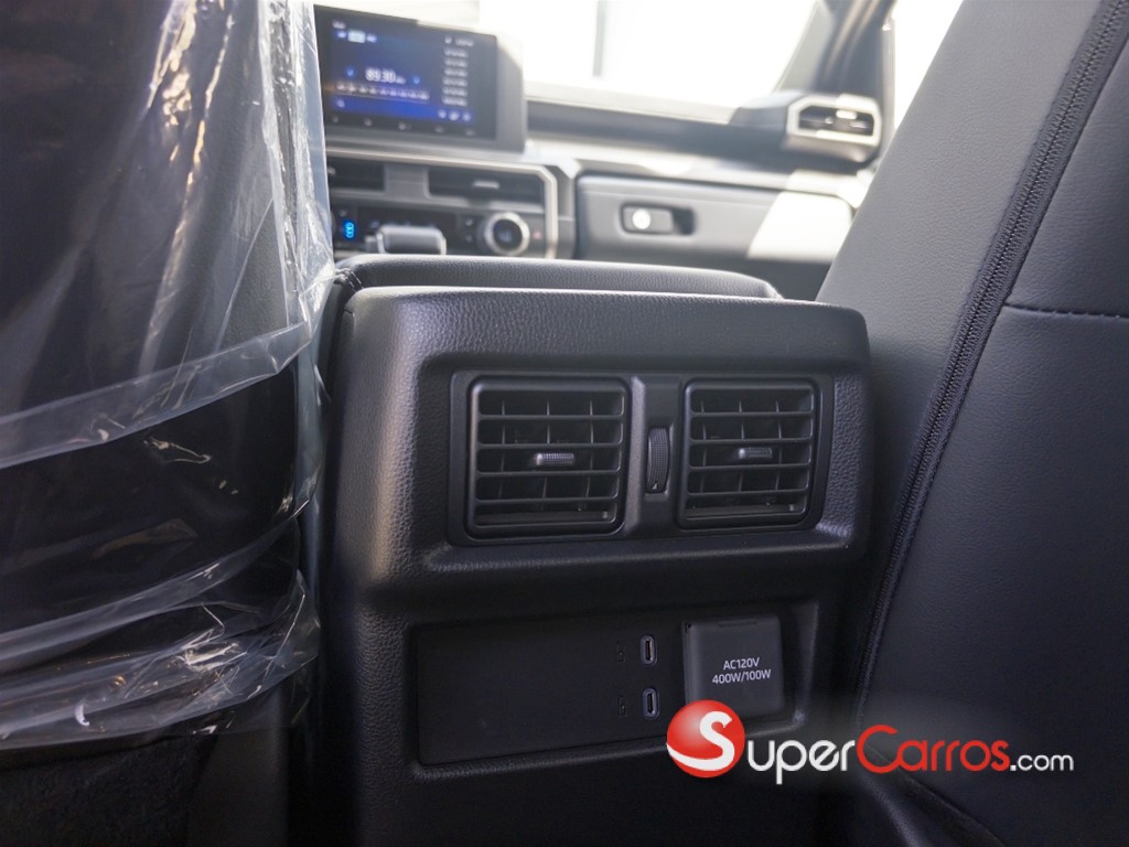 2026 Toyota 4 Runner Limited — foto 7 / 10
