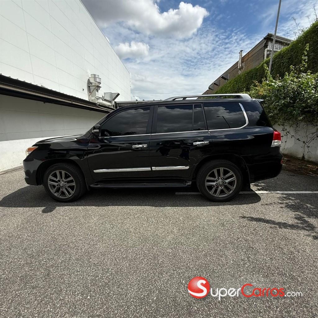 2013 Lexus LX 570 — foto 5 / 9