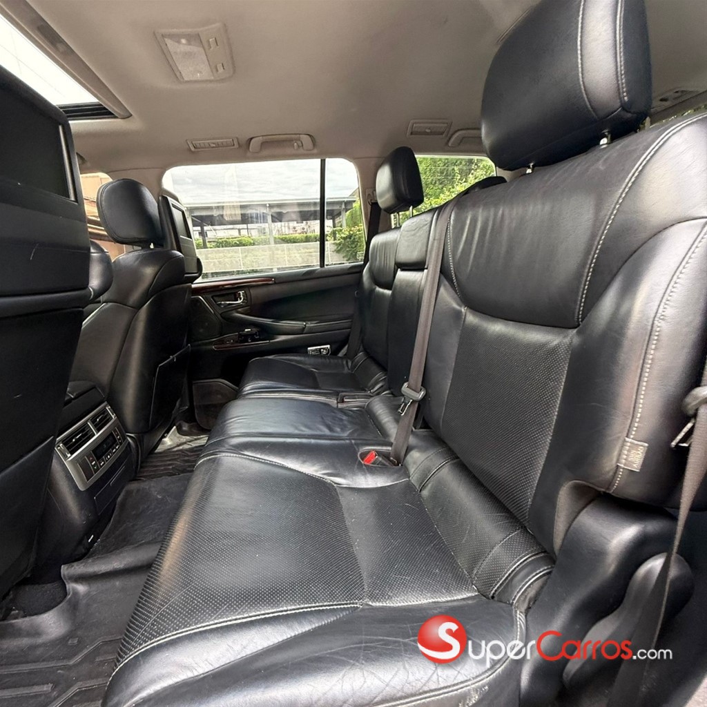 2013 Lexus LX 570 — foto 8 / 9