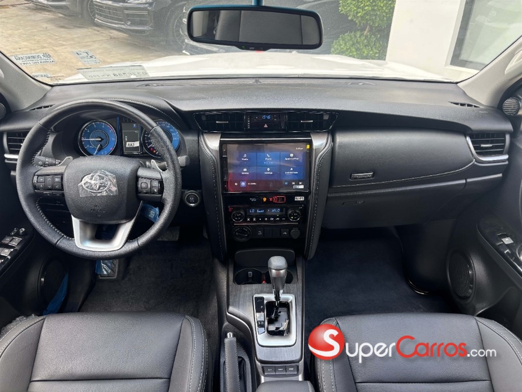2026 Toyota Fortuner — foto 4 / 10