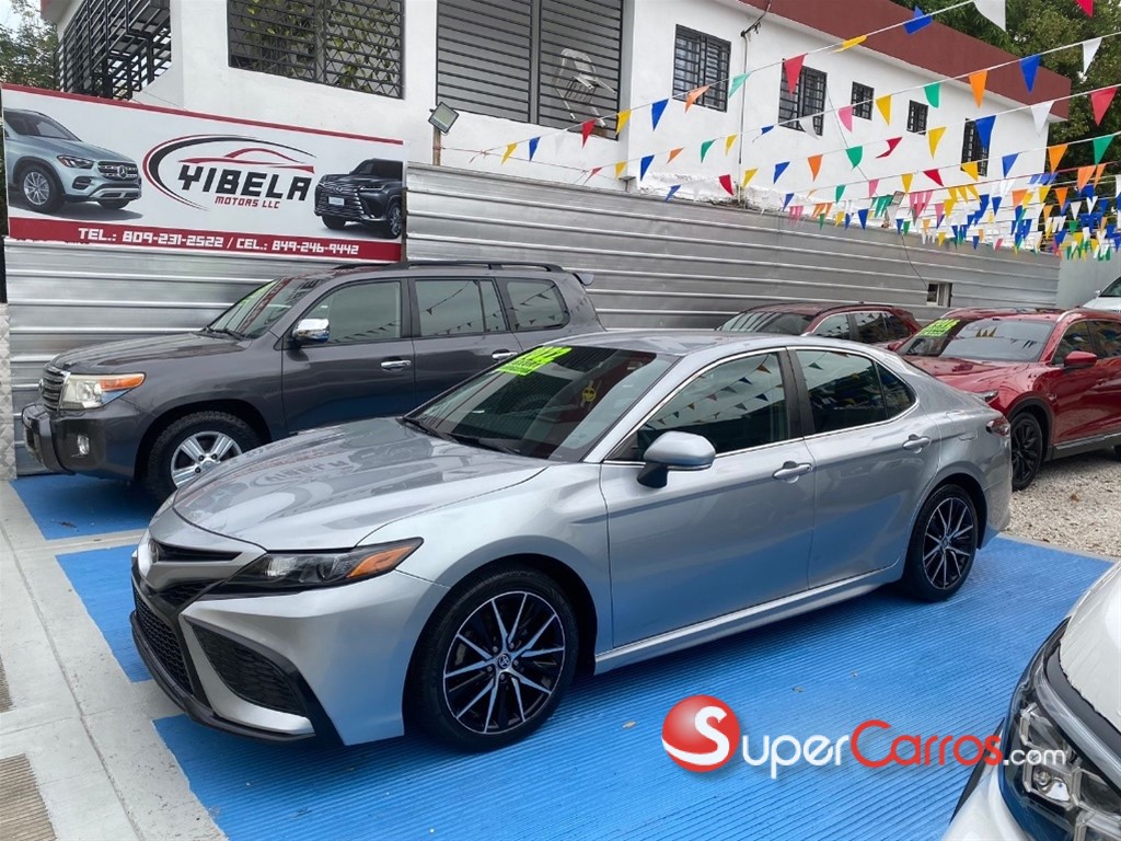 2022 Toyota Camry SE