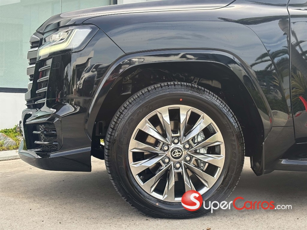 2026 Toyota Land Cruiser 300 VX-R — foto 2 / 10