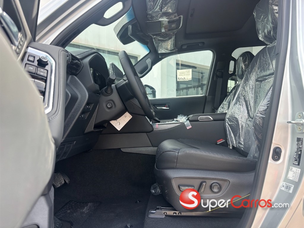 2025 Toyota Land Cruiser 300 VX-R — foto 3 / 10
