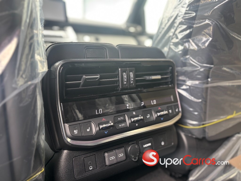 2025 Toyota Land Cruiser 300 VX-R — foto 6 / 10