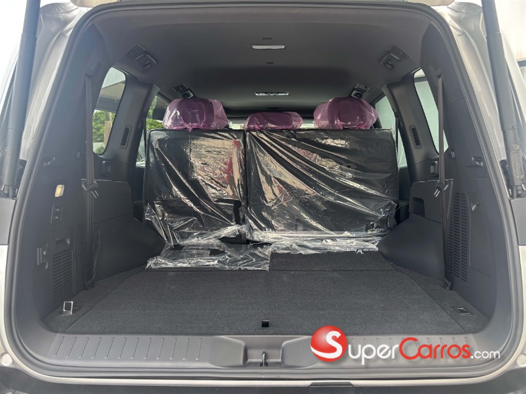 2025 Toyota Land Cruiser 300 VX-R — foto 8 / 10