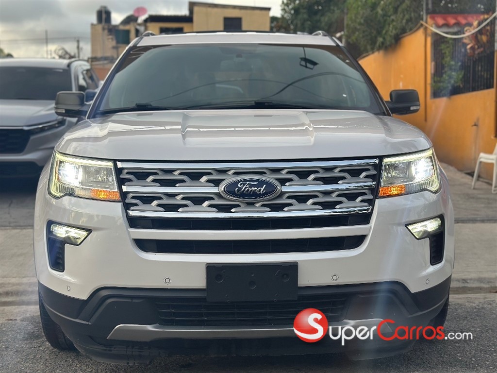 2019 Ford Explorer XLT — foto 2 / 9