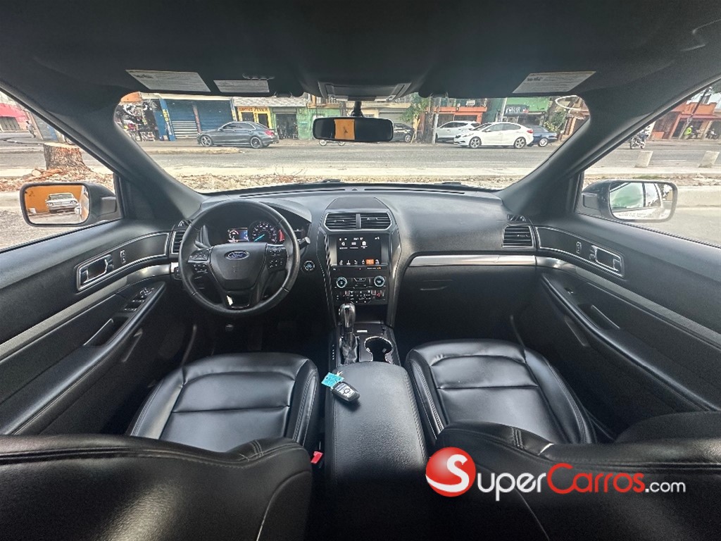 2019 Ford Explorer XLT — foto 4 / 9