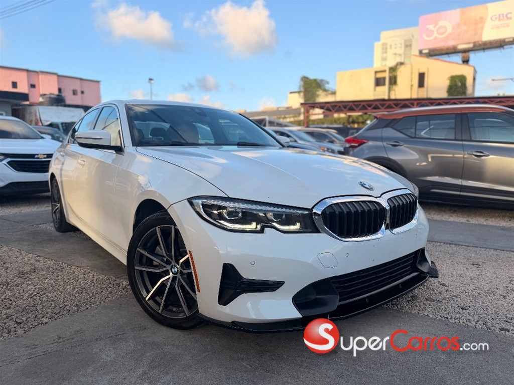 2020 BMW Serie 3 330i XDrive — foto 8 / 10