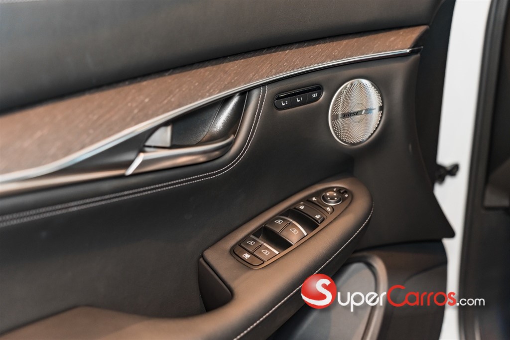2025 Infiniti QX-55 Sensory AWD — foto 8 / 10